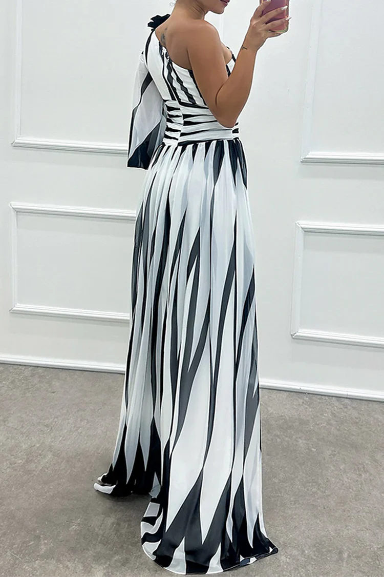 Stella™ | Elegant Striped One-Shoulder Maxi Dress