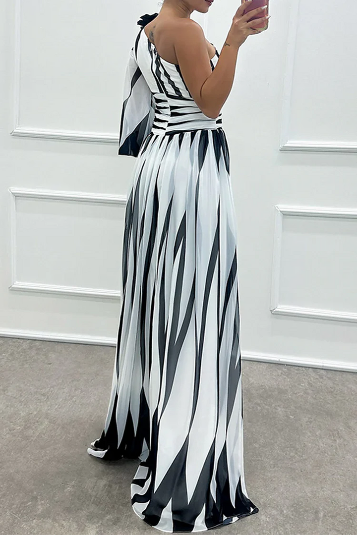 Stella™ | Elegant Striped One-Shoulder Maxi Dress