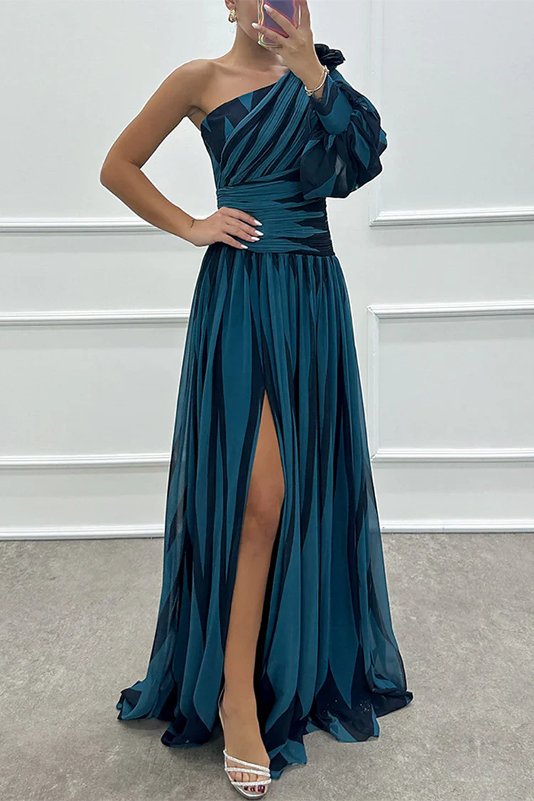 Stella™ | Elegant Striped One-Shoulder Maxi Dress
