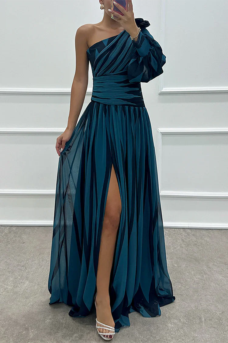 Stella™ | Elegant Striped One-Shoulder Maxi Dress